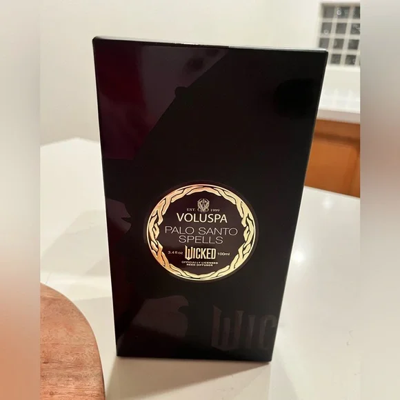 New Voluspa Wicked Palo Santo reed diffuser - Picture 2 of 4